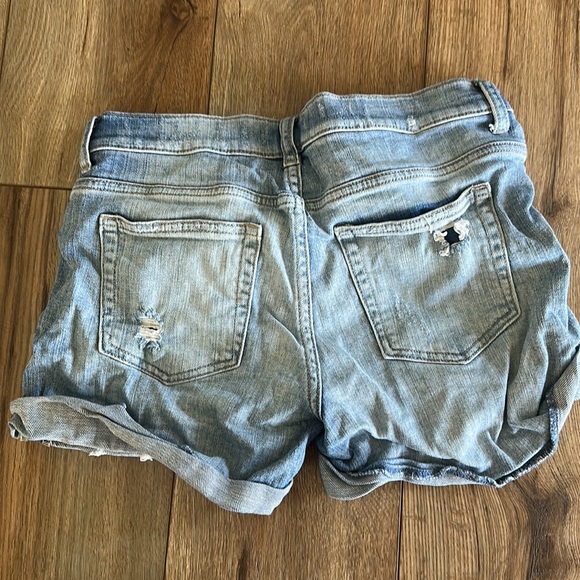 Altar’d State Shorts, Size 5 - Picture 2 of 3